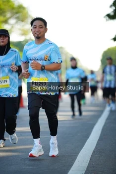 Runner Photo 1576808
