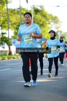 Runner Photo 1576828