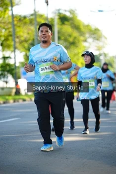 Runner Photo 1576830