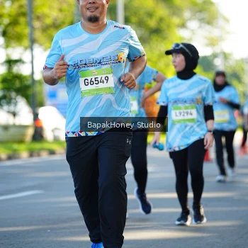 Runner Photo 1576832