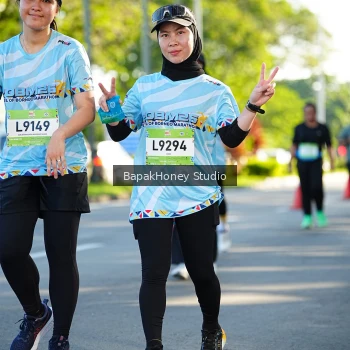 Runner Photo 1576840