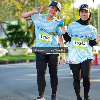 Runner Photo 1576854
