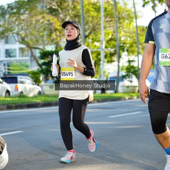 Runner Photo 1576862