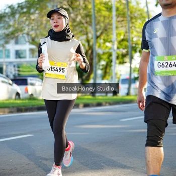 Runner Photo 1576871