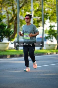 Runner Photo 1576881