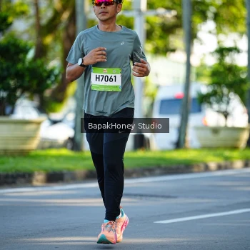 Runner Photo 1576884