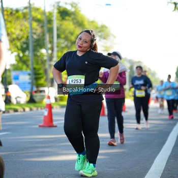 Runner Photo 1576887