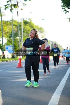 Runner Photo 1576888