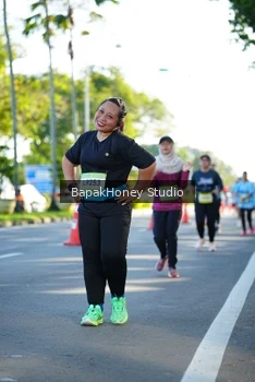 Runner Photo 1576897