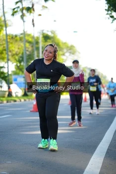 Runner Photo 1576898