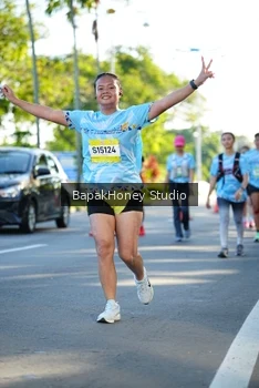 Runner Photo 1577840