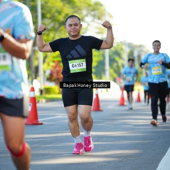 Runner Photo 1577884