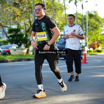Runner Photo 1578296