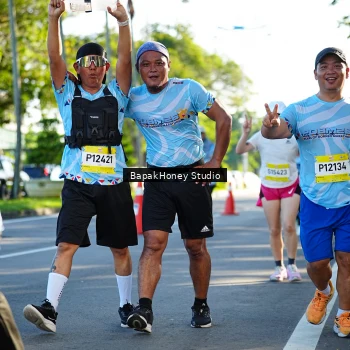 Runner Photo 1578708