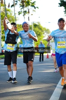 Runner Photo 1578716