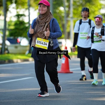 Runner Photo 1579954