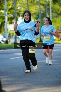 Runner Photo 1580041