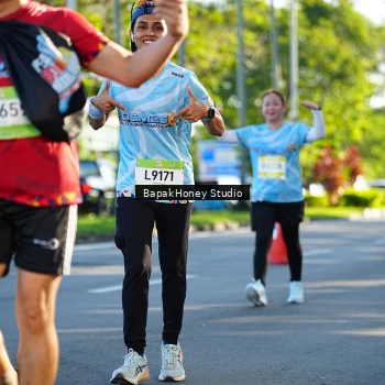 Runner Photo 1580504