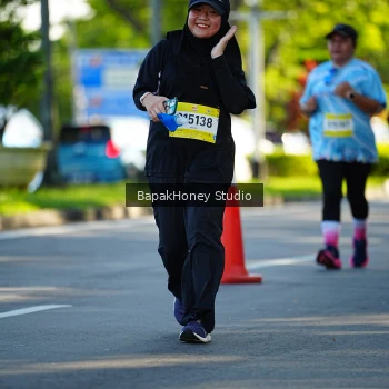 Runner Photo 1580900