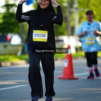 Runner Photo 1580915