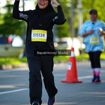 Runner Photo 1580916