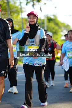 Runner Photo 1580943