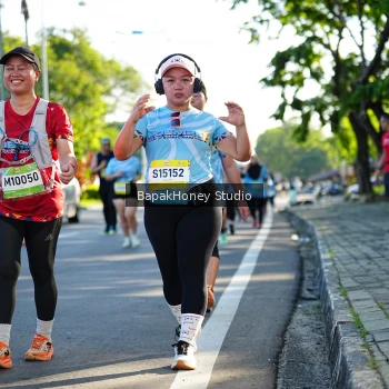 Runner Photo 1580957
