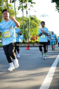 Runner Photo 1581131