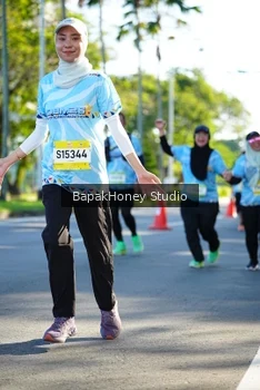 Runner Photo 1581501