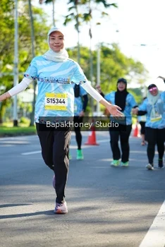 Runner Photo 1581509