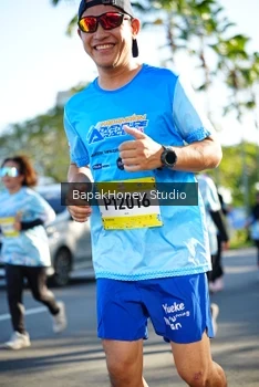 Runner Photo 1581719