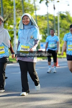 Runner Photo 1582122