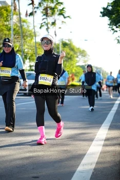 Runner Photo 1582145