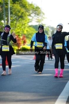 Runner Photo 1582169