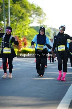 Runner Photo 1582171