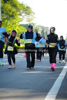 Runner Photo 1582186
