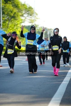 Runner Photo 1582188