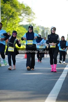 Runner Photo 1582192