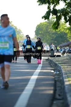 Runner Photo 1582219