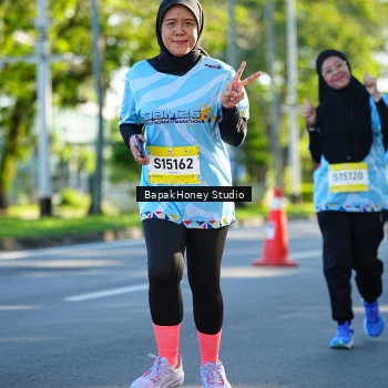 Runner Photo 1582487
