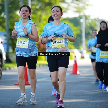 Runner Photo 1582503