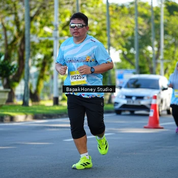 Runner Photo 1582519