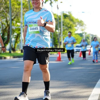 Runner Photo 1582528