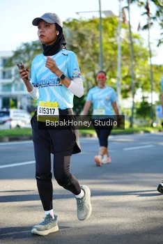 Runner Photo 1582530
