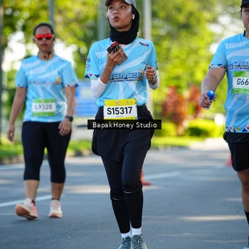 Runner Photo 1582540