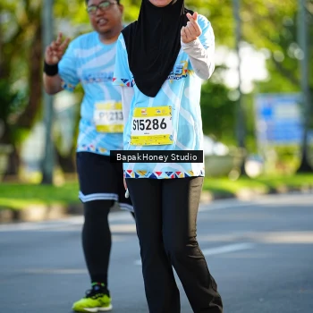 Runner Photo 1582559