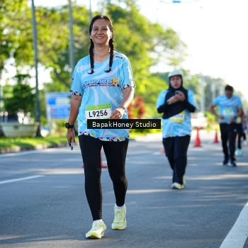 Runner Photo 1582684