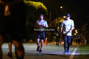 Runner Photo 1583165