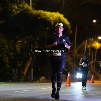 Runner Photo 1583168