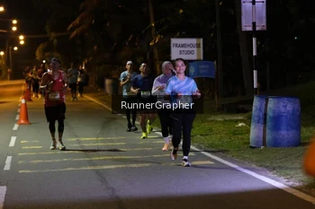 Runner Photo 1583393